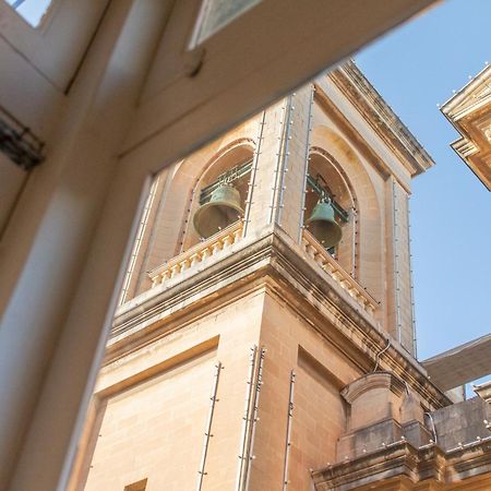 15 Main Gate Aparthotel Биргу Екстериор снимка