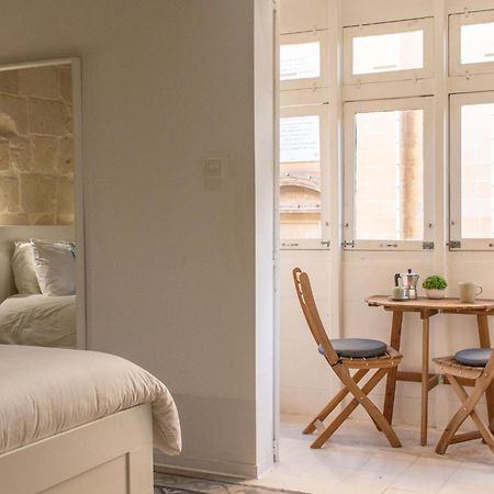 15 Main Gate Aparthotel Биргу Екстериор снимка