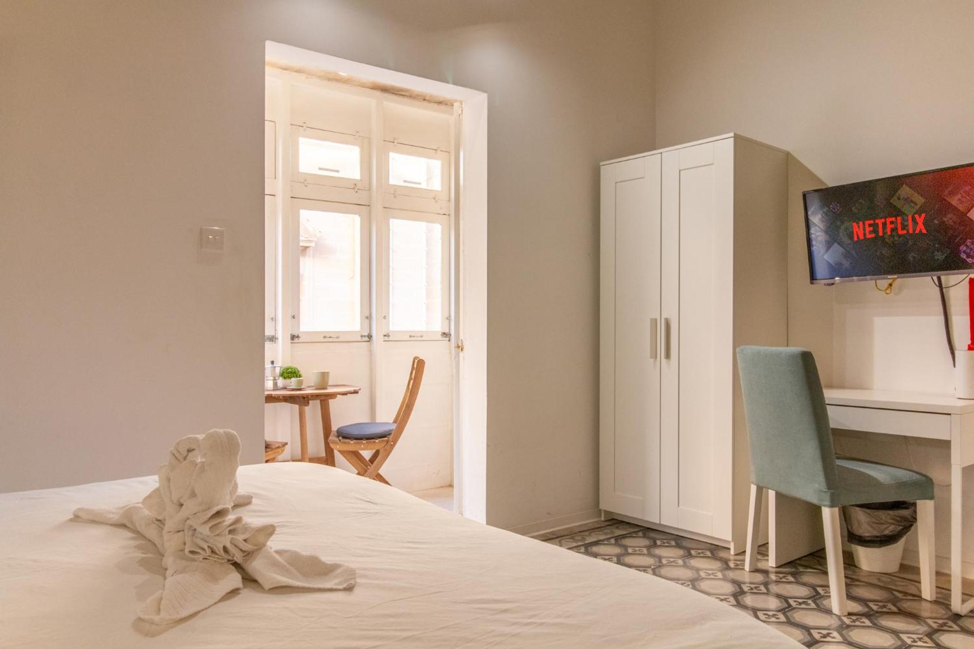 15 Main Gate Aparthotel Биргу Екстериор снимка