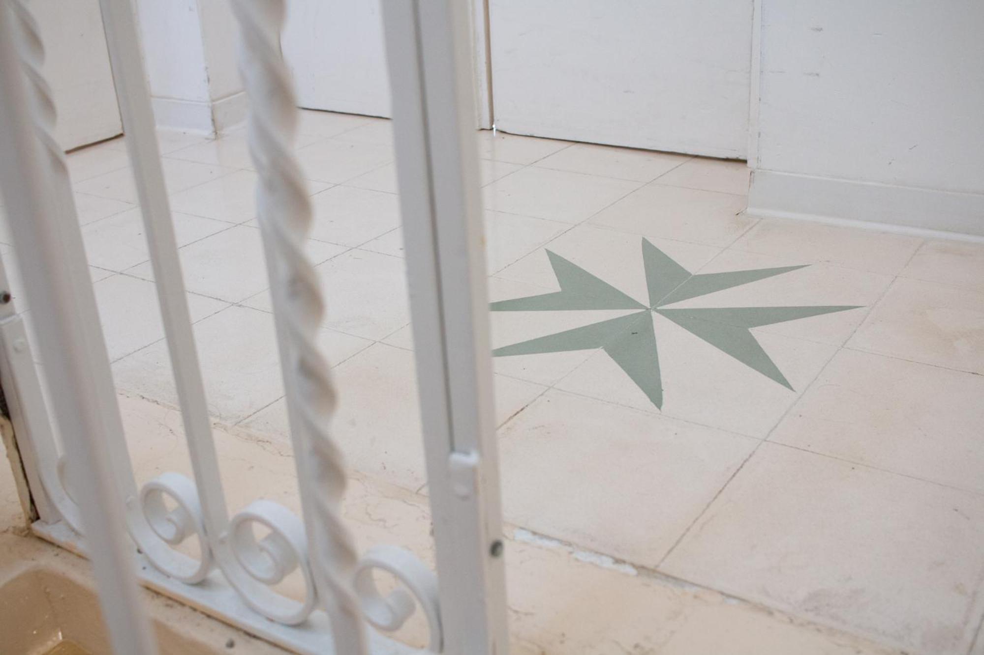 15 Main Gate Aparthotel Биргу Екстериор снимка